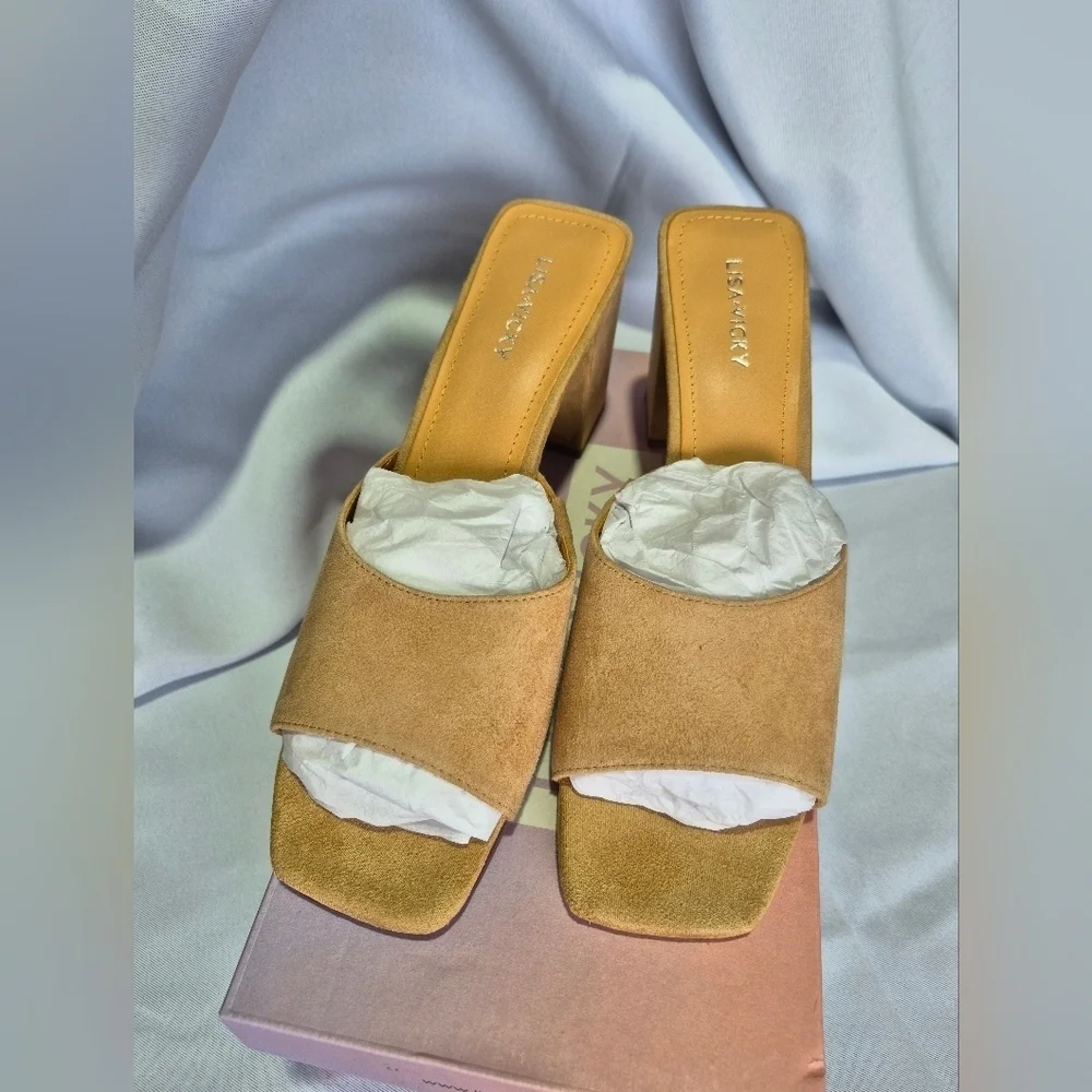 Lisa Vicky’s Women’s Size 9 Tan Women's Slide Sandals